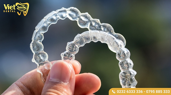 Niềng răng khay nhựa trong suốt Invisalign