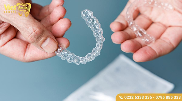 Niềng răng trong suốt Invisalign