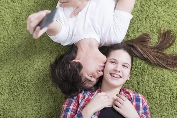 Nên chờ ít nhất 2 tuần sau khi niềng răng