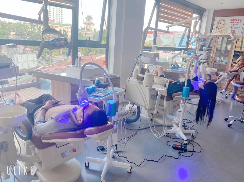 Dịch vụ trám răng nha khoa quốc tế việt smile